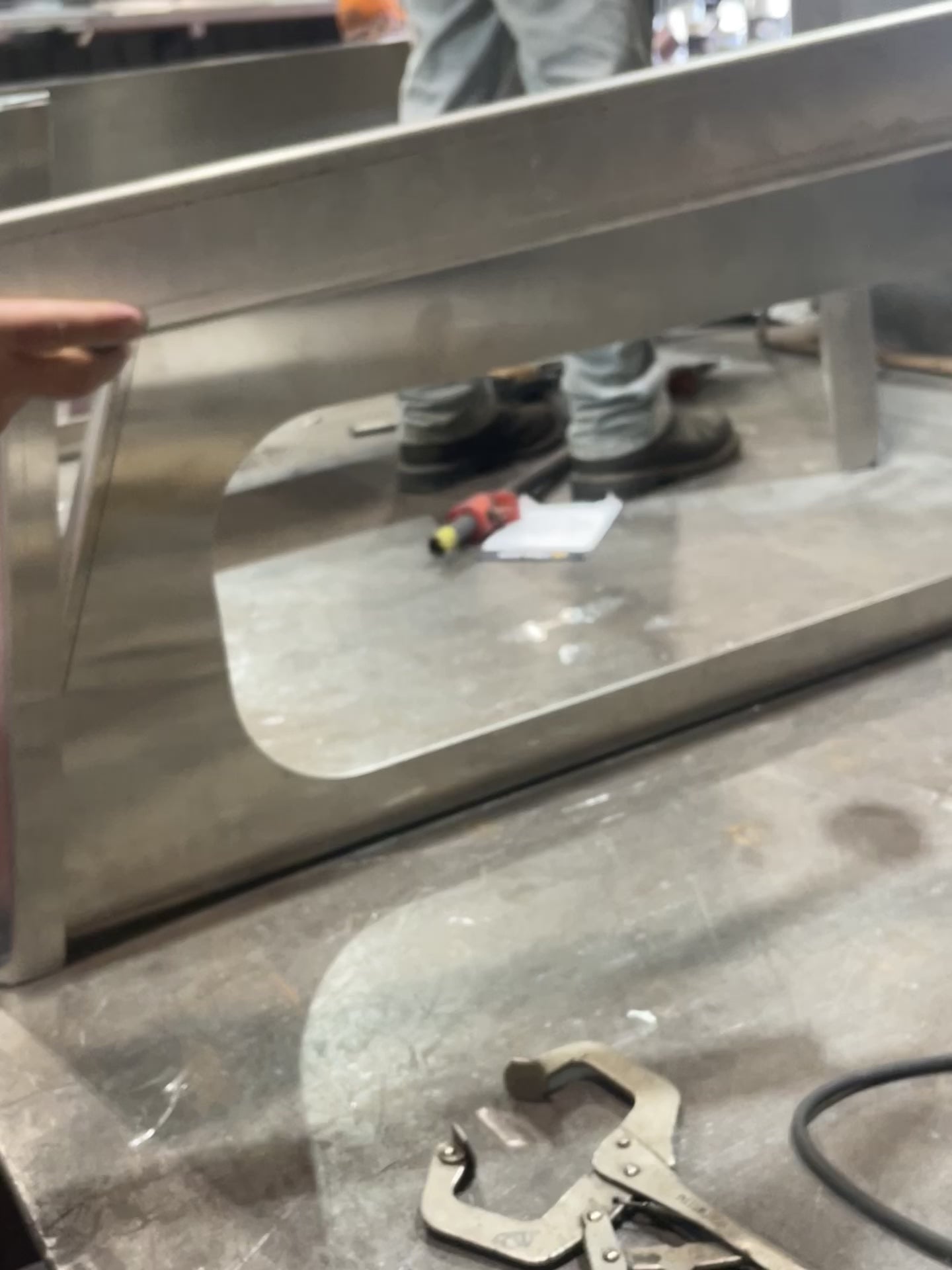 Assembling aluminum truck camper shell frame