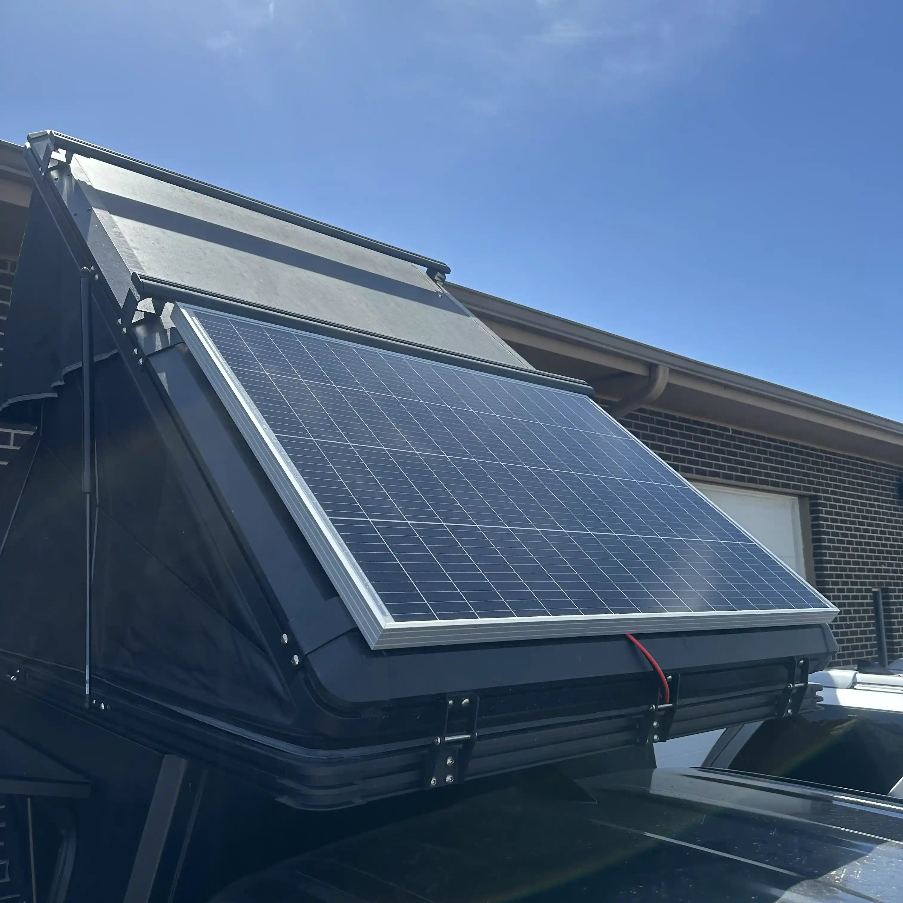 200 Watt Solar Panel & Mounts
